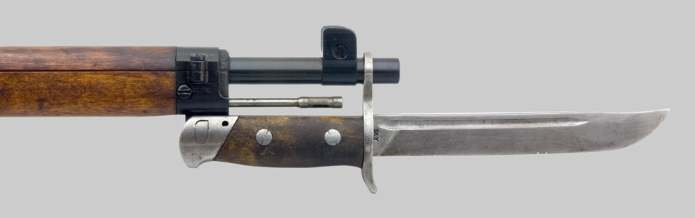 Image of Finnish M1939 bayonet mounted to the M1939 rifle.
