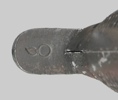 Image of U.S. M4 bayonet-knife with cast aluminum grip