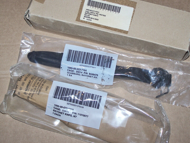Image of Lan-Cay 2005 Contract M7 Bayonet/M10 Scabbard Combo in Original Packaging.